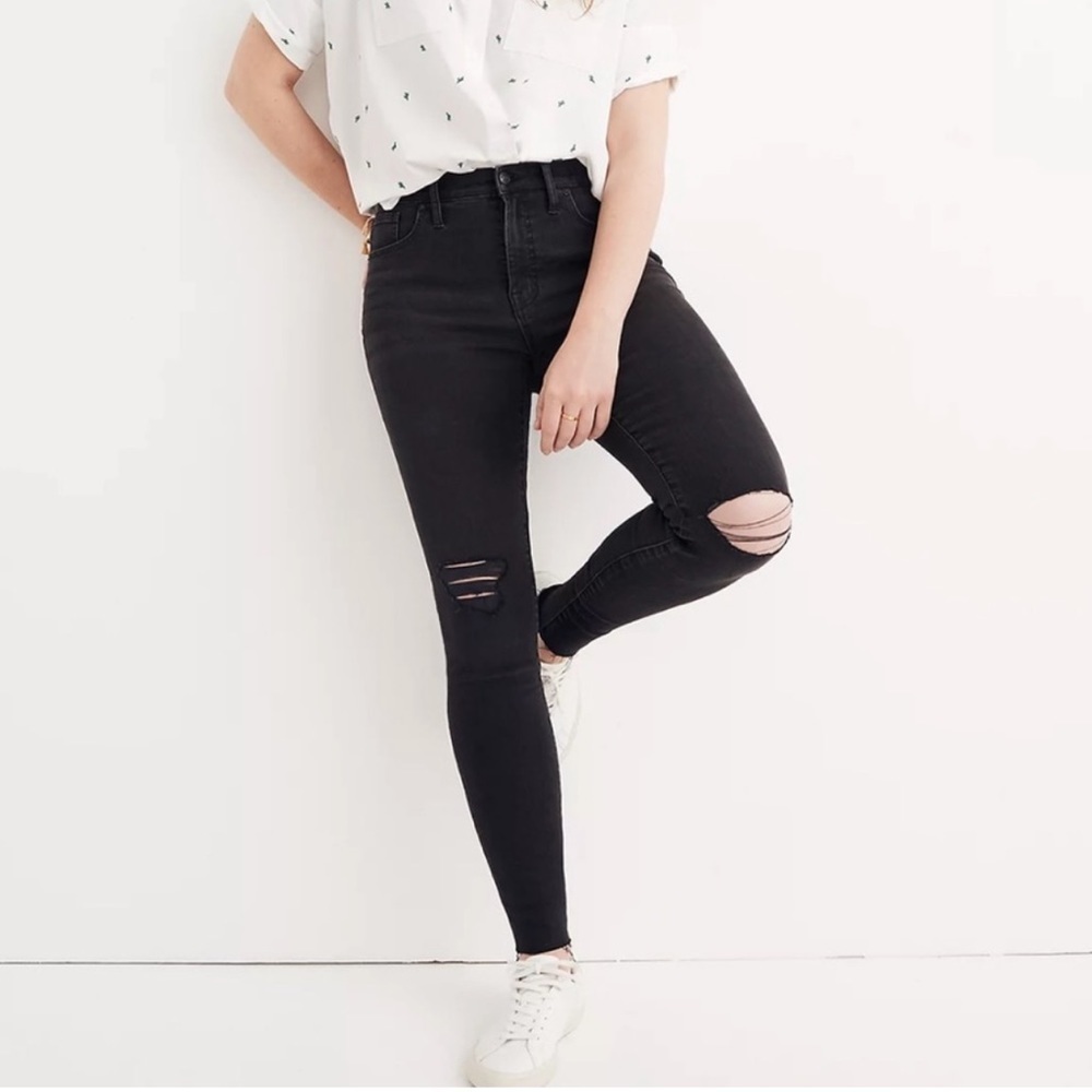 Madewell 9” Mid Rise Skinny Jeans Black Sea Wash Size 25 Women Raw Hem Knee Rips